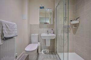 Master En-Suite- click for photo gallery